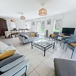 Grande Maison Pres Carolles, 5 Chambres, Jardin, Parking, Wifi Gratuit - 10 Pers. - Fr-1-361-537 Prázdninový dům