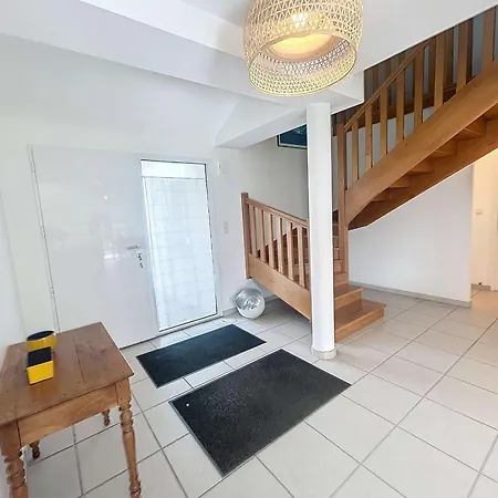 Grande Maison Pres Carolles, 5 Chambres, Jardin, Parking, Wifi Gratuit - 10 Pers. - Fr-1-361-537 펜션 *