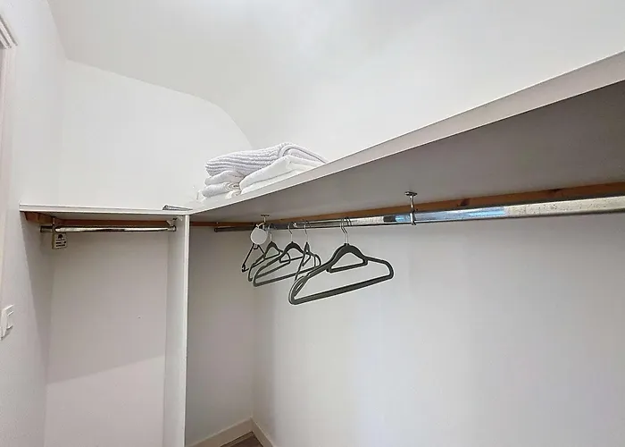 Grande Maison Pres Carolles, 5 Chambres, Jardin, Parking, Wifi Gratuit - 10 Pers. - Fr-1-361-537