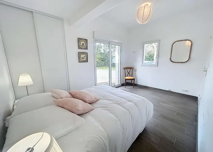 Grande Maison Pres Carolles, 5 Chambres, Jardin, Parking, Wifi Gratuit - 10 Pers. - Fr-1-361-537 펜션 캐롤