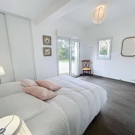 Grande Maison Pres Carolles, 5 Chambres, Jardin, Parking, Wifi Gratuit - 10 Pers. - Fr-1-361-537 Carolles