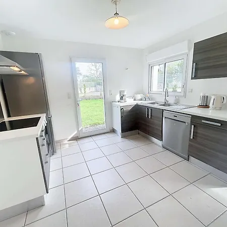 Grande Maison Pres Carolles, 5 Chambres, Jardin, Parking, Wifi Gratuit - 10 Pers. - Fr-1-361-537 *