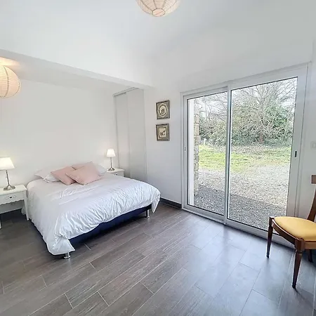 Hébergement de vacances Grande Maison Près Carolles, 5 Chambres, Jardin, Parking, Wifi Gratuit – 10 Pers. - Fr-1-361-537 *