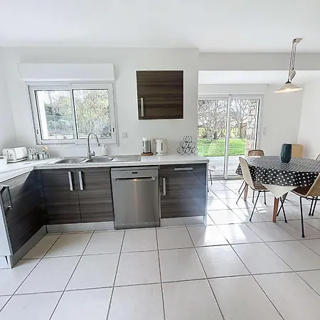 Grande Maison Pres Carolles, 5 Chambres, Jardin, Parking, Wifi Gratuit - 10 Pers. - Fr-1-361-537 *