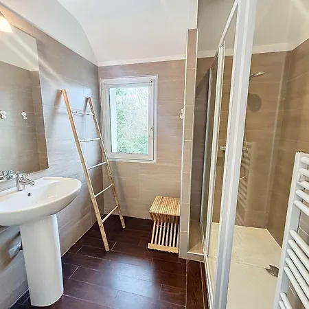 Grande Maison Près Carolles, 5 Chambres, Jardin, Parking, Wifi Gratuit – 10 Pers. - Fr-1-361-537 *