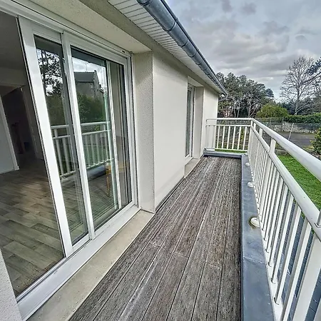 Hébergement de vacances Grande Maison Près Carolles, 5 Chambres, Jardin, Parking, Wifi Gratuit – 10 Pers. - Fr-1-361-537