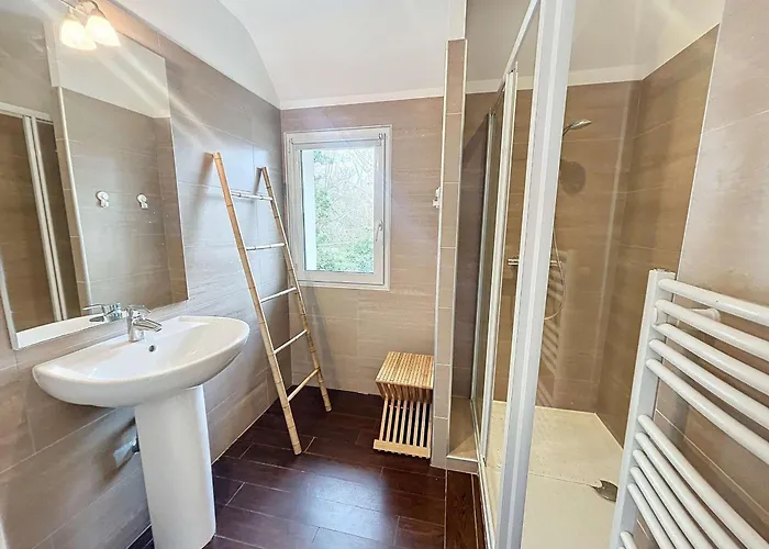 Grande Maison Pres Carolles, 5 Chambres, Jardin, Parking, Wifi Gratuit - 10 Pers. - Fr-1-361-537 *