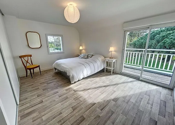 Grande Maison Pres Carolles, 5 Chambres, Jardin, Parking, Wifi Gratuit - 10 Pers. - Fr-1-361-537 Tatil Evi Carolles